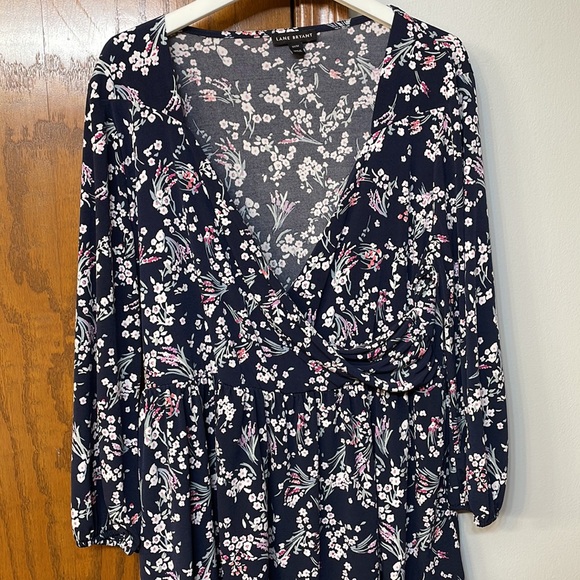 LANE BRYANT NWOT Womens Size 14/16 Floral Printed Crossover Blouse Top Blue Pink - Picture 2 of 12